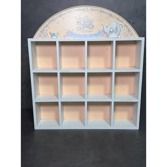 Precious Moments Wooden Display Shadow Box Friendship Hits The Spot - Picture 1 of 10